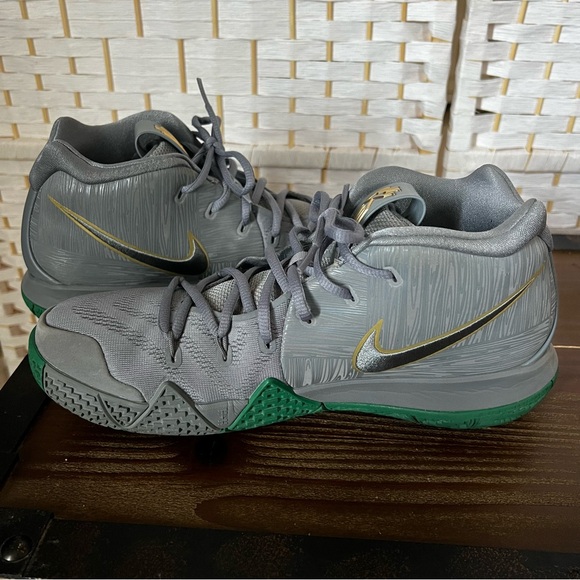 Kyrie 4 'City Guardians' 2018 Men’s 10. AMAZING CONDITION! - Picture 7 of 12